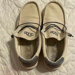 Hey Dude Wally 
Men’s size 10